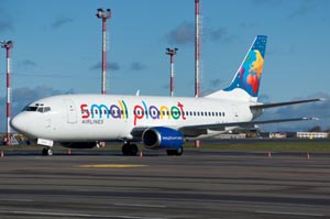 small-planet-airlines-boeing-7.31.big