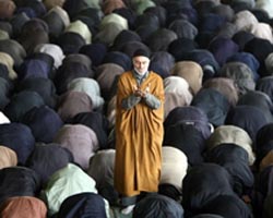 Iran home iranian men pray nt 120516 wg